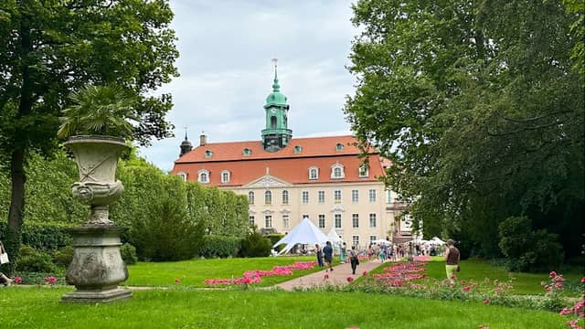 Park and Castle Lichtenwalde - Image 1