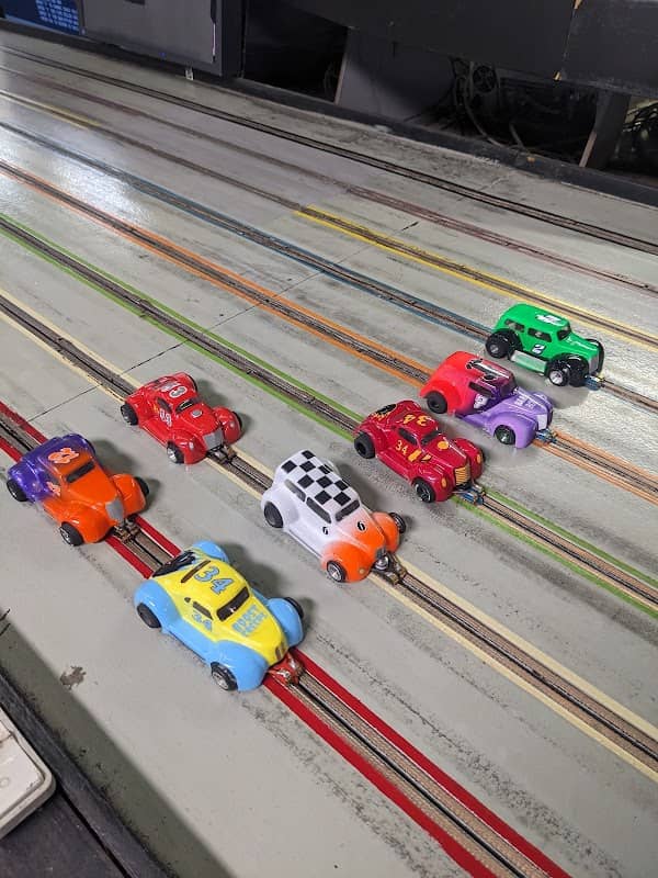 Slot Car Cave - Image 3