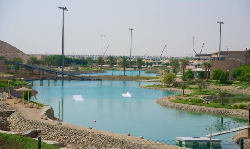 Green Mubazzarah Lake - Image 1