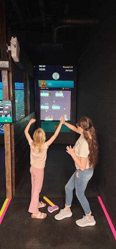 Wiked Timber Axe Throwing - Image 2