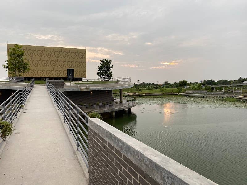 Chaloem Phra Kiat Bang Bon Park - Image 1