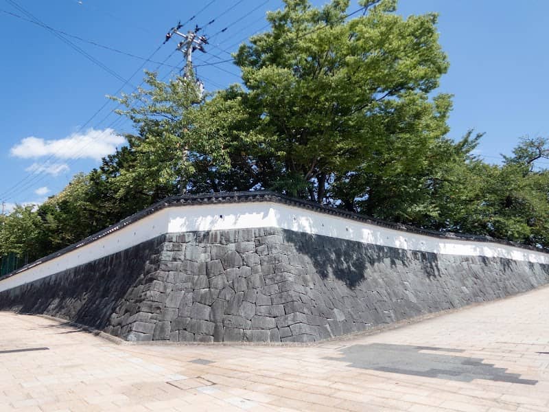 Higashine Castle Ruins - Image 1