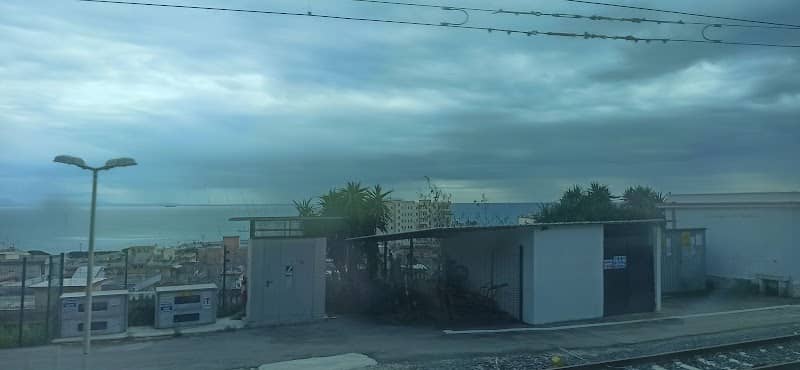 Formia Train Sea view - Image 1