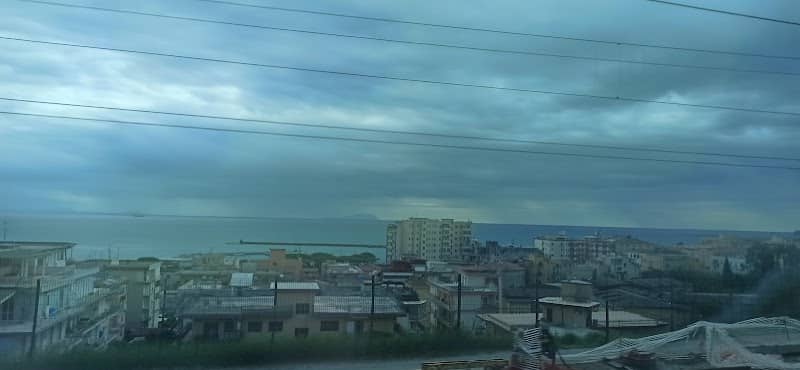 Formia Train Sea view - Image 2