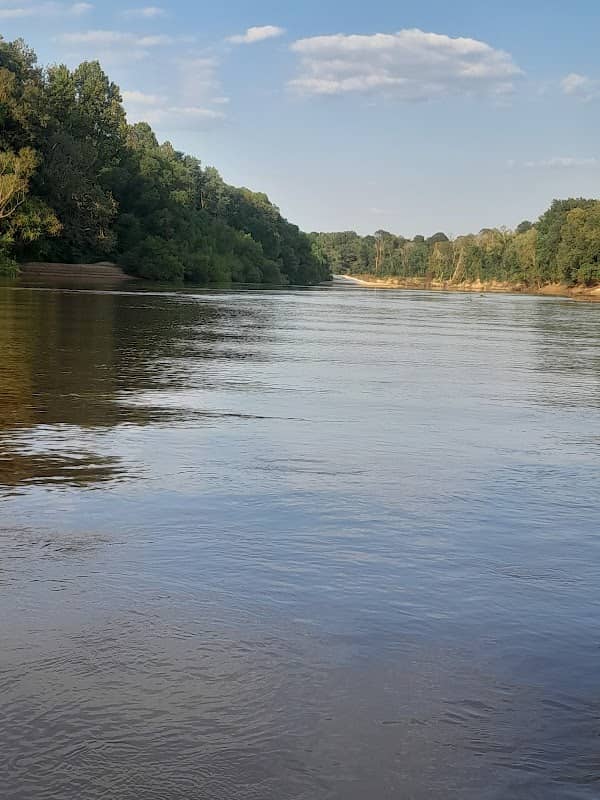 Chickasawhay River Canoe/RV Rentals LLC - Image 1