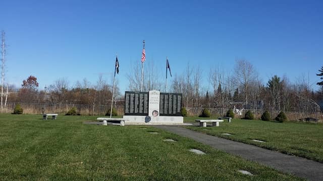 Lincoln Veterans Memorial - Image 1