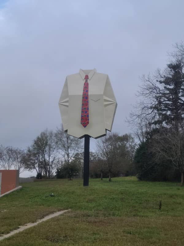 T-shirt Statue - Image 2
