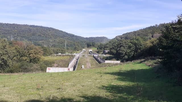 Aussichtspunkt von der alten Bahntrasse auf die Neubaustrecke - Image 1