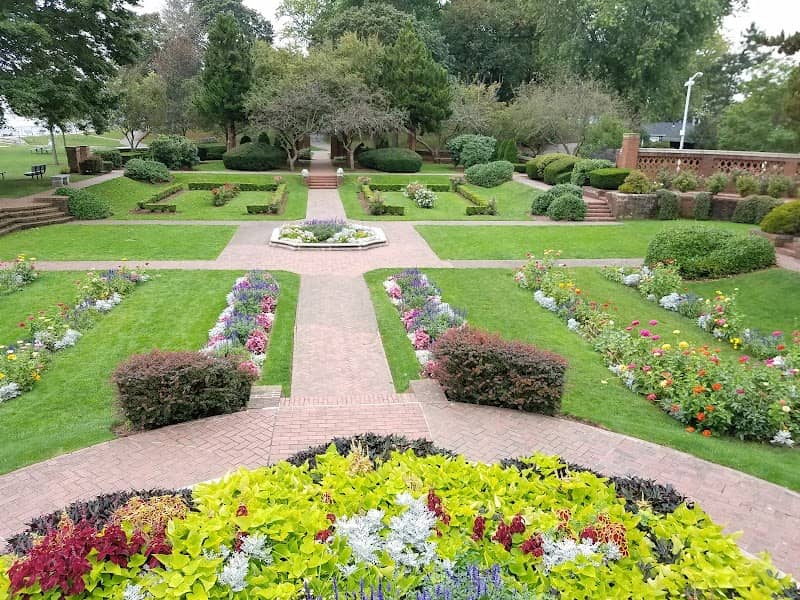 Lynch Park Rose Garden - Image 2