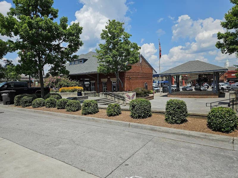 Friendship Plaza - Image 2