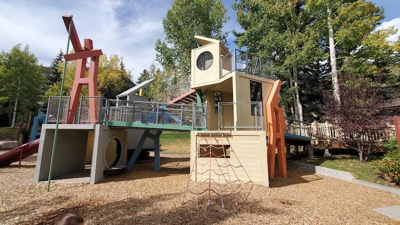 Red Sandstone Park - Image 1