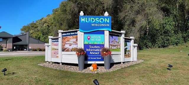 Welcome to Hudson Wisconsin Sign - Image 1