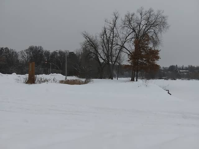 Lakeside Park - Image 1
