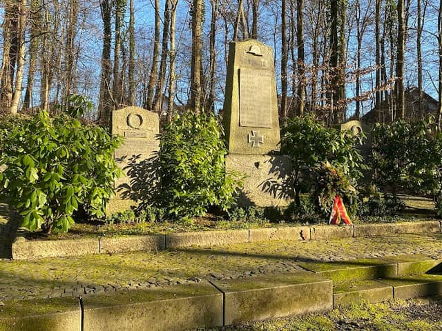 Ehrenmal für die Gefallenen - Image 1