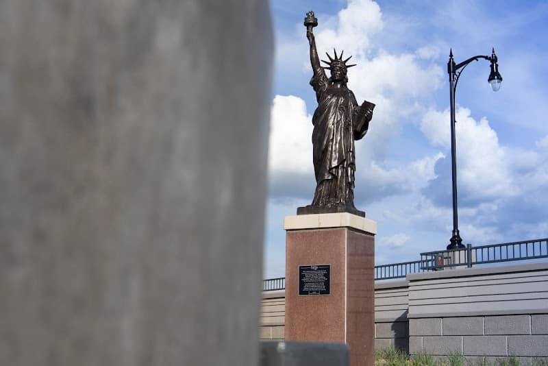 Statue of Liberty Park - Image 1