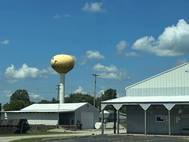 Smiley Face Water Tower - Image 2