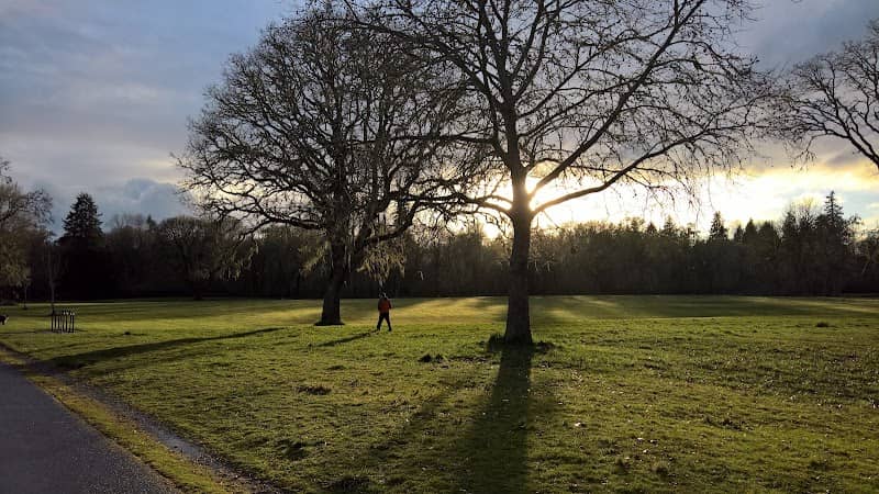 Willamette Park And Natural Area - Image 2