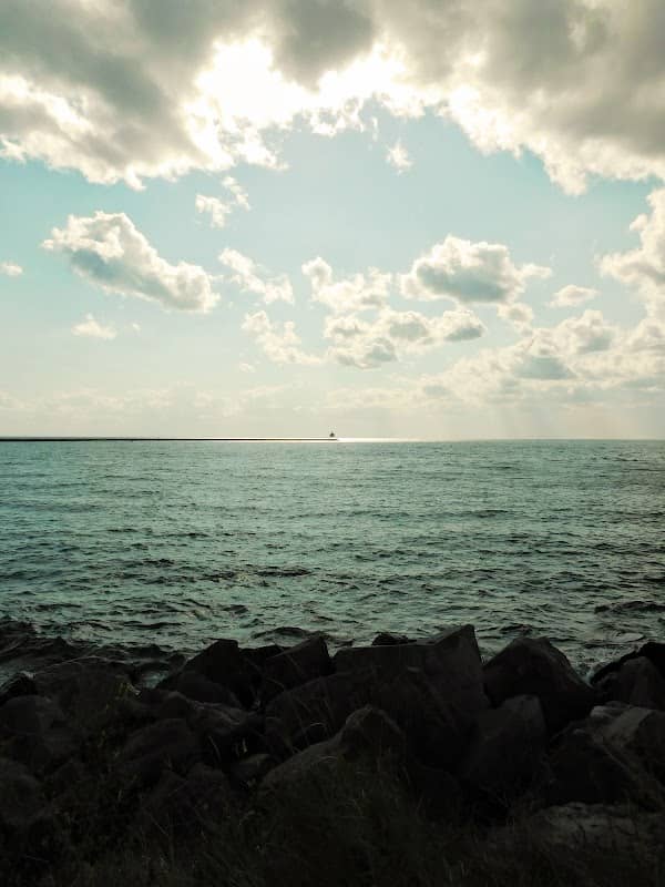 Two Harbors Pierhead Light - Image 2