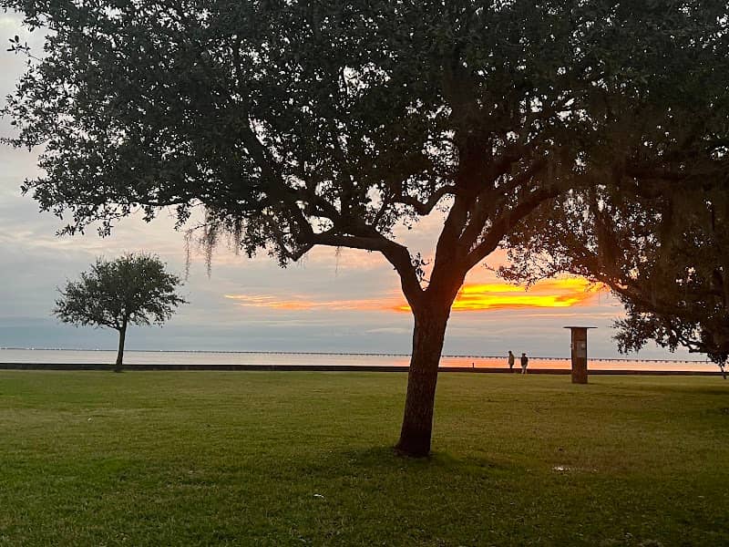 Lake Pontchartrain Lakefront - Image 2