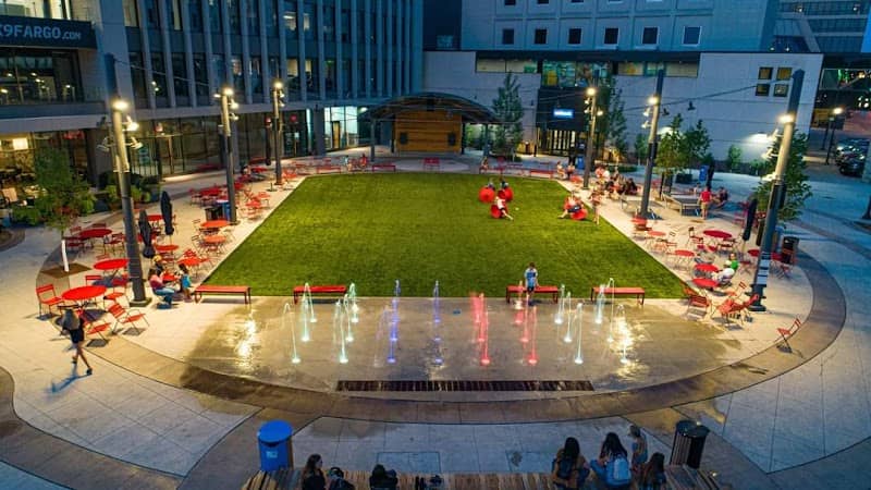 Broadway Square - Image 1