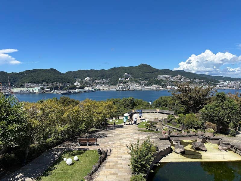 Glover Garden - Image 1