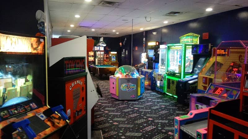 Thunder Alley Bowling - Image 2