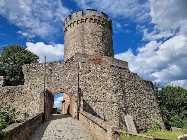 Alsbach Castle - Image 1