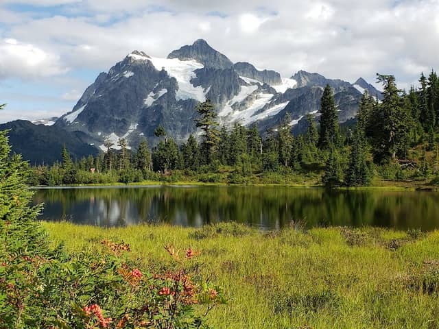 Picture Lake Viewpoint - Image 3