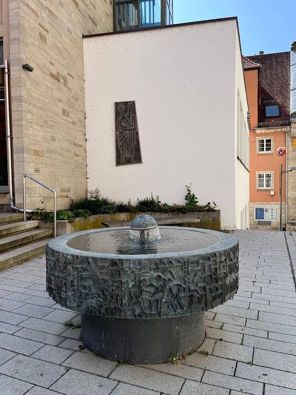 Knoedler Sparkassenbrunnen - Image 1
