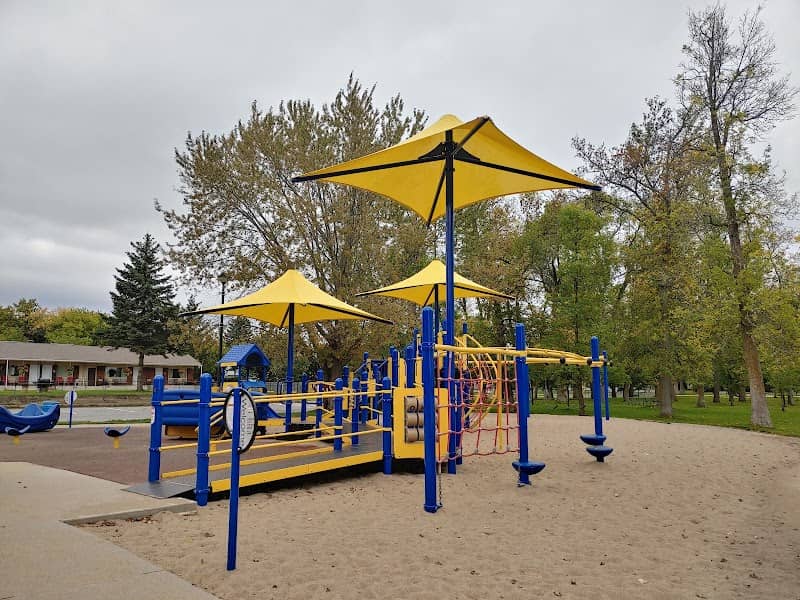 Tweed Memorial Park - Image 1