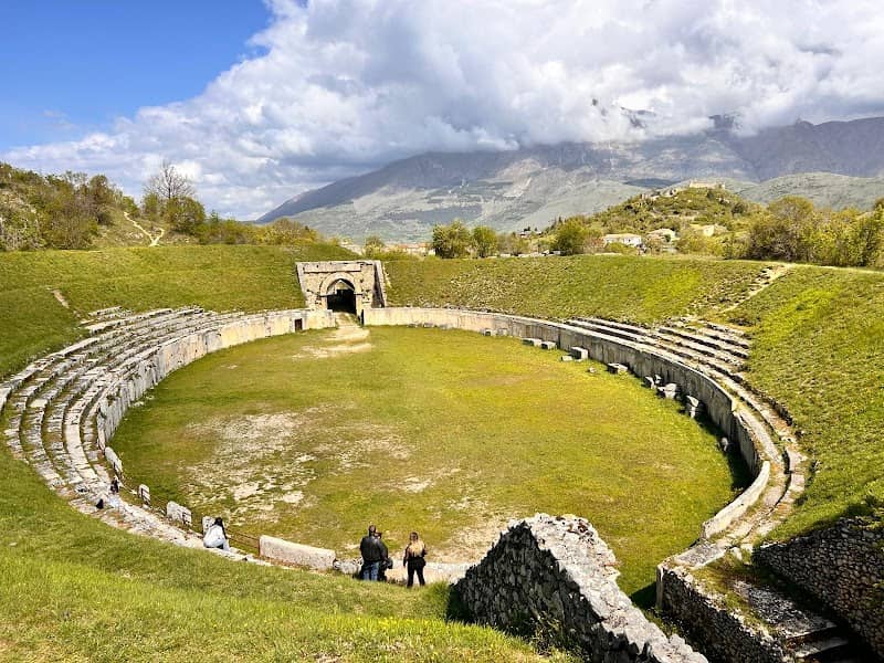 Area archeologica di Alba Fucens - Image 1