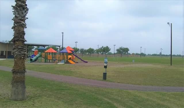 Madero Park - Image 2