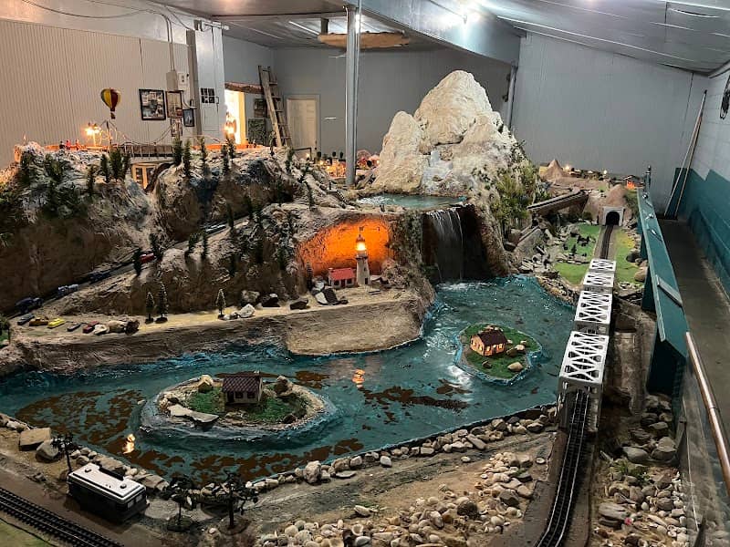 Tiny Town - Image 1