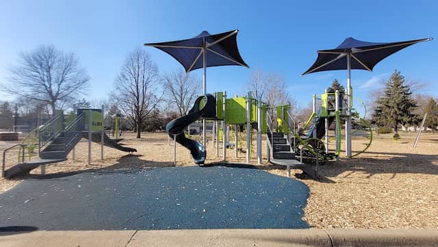 Lakeview Knolls Park - Image 2