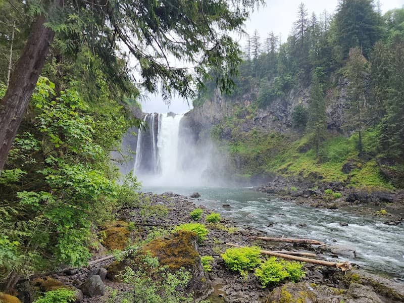 Snoqualmie Falls Boardwalk Observation Deck - Image 3
