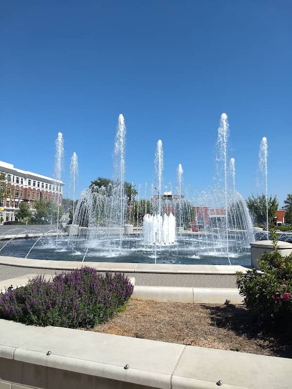 Fountain Park - Image 2
