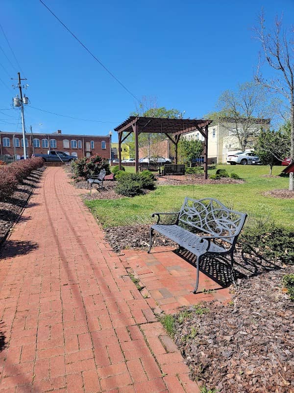 Caviness Park - Image 1