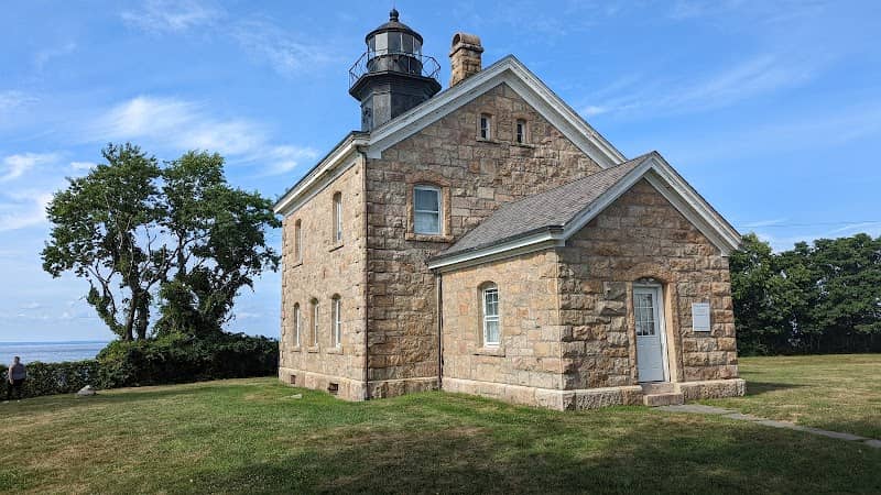 Old Field Point Lighthouse - Image 2
