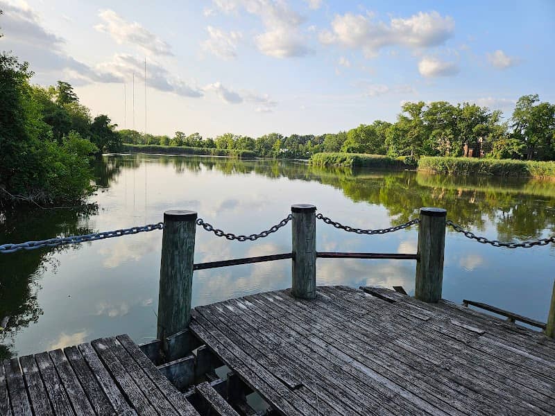Hackensack river county park little entrance - Image 1