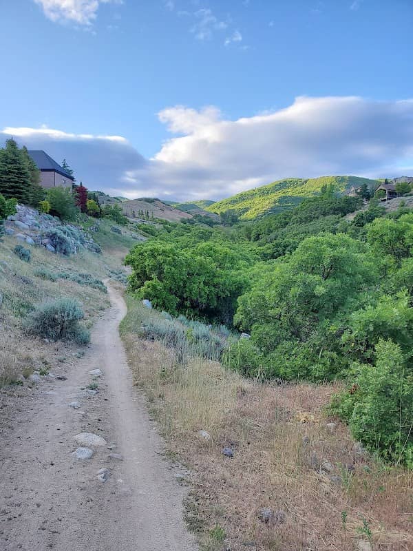 Coyote Hollow Trailhead - Image 1