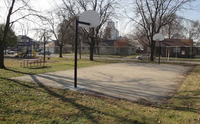 Flats Park Shelter House - Image 1