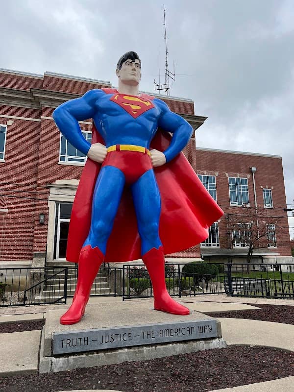 World's Largest Superman Statue - Image 1