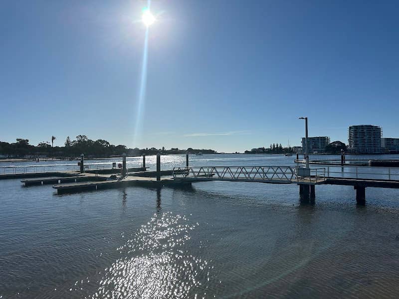 Hall Park - Image 1