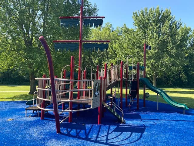 Hollowview Park - Image 2