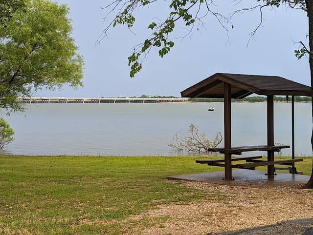 Hickory Creek Park - Image 2