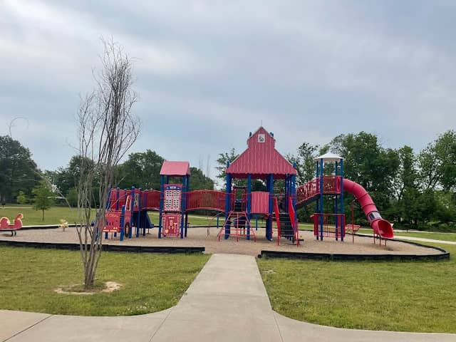 Hiwasse Park & Community Building - Image 1