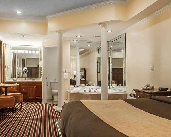 Econo Lodge at the Falls North - Image 2