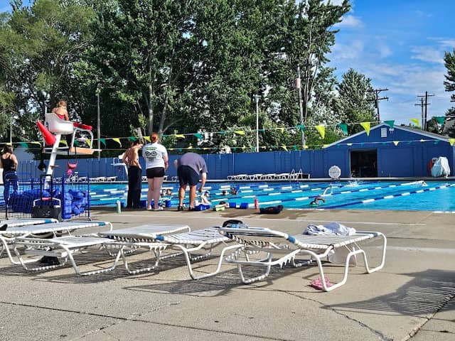 Lake Saint Claire Pool - Image 1