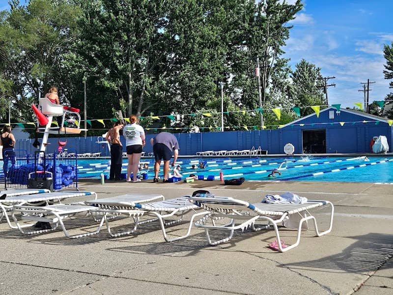 Lake Saint Claire Pool - Image 1