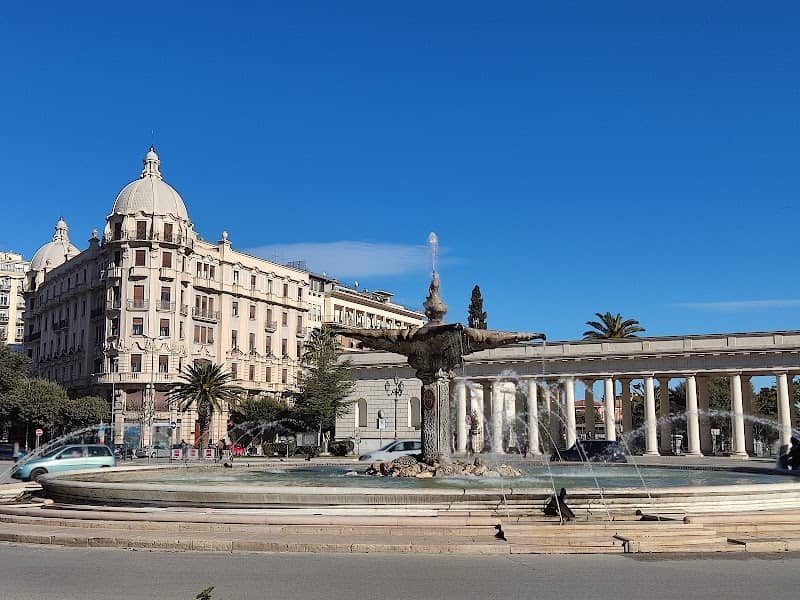 Pronao della "Villa Comunale" - Image 2